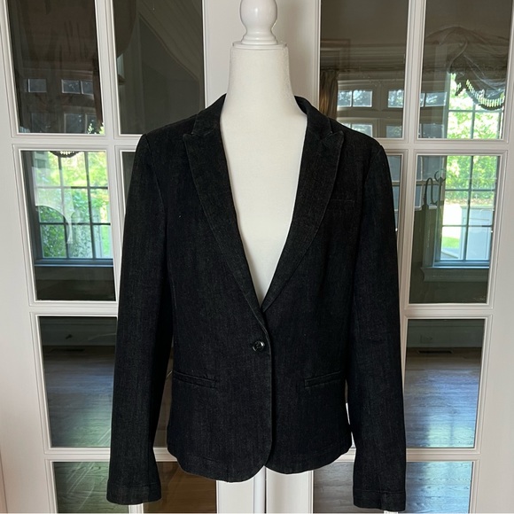50% Off Banana Republic Denim Blazer ONLY WORN ONCE - Picture 2 of 6